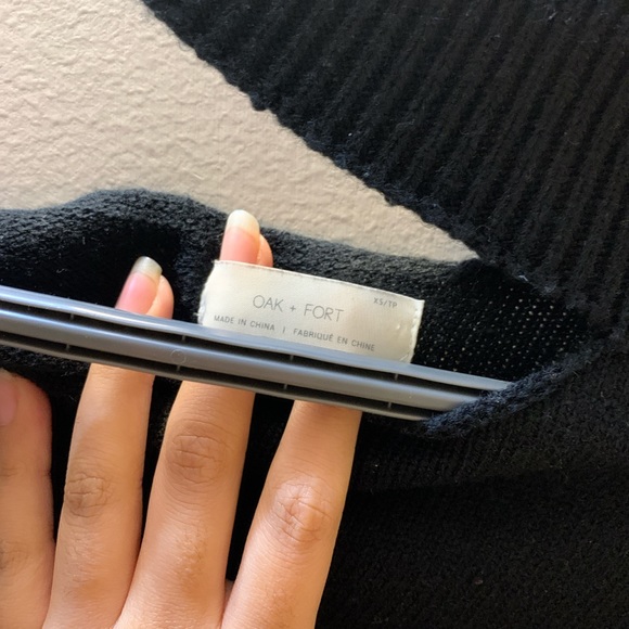 oak and fort slit shoulder sweater - Picture 3 of 4